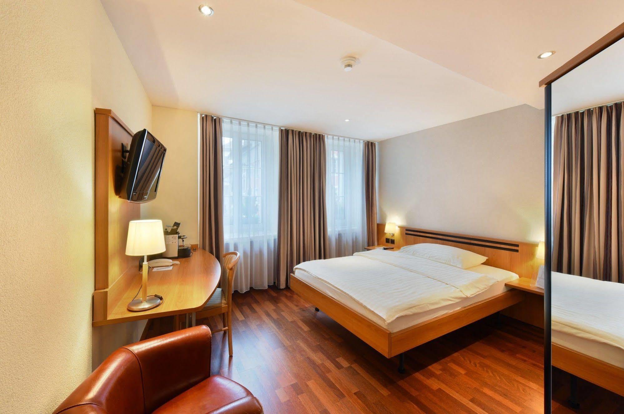 Apart Hotel Amadeo Zofingen Εξωτερικό φωτογραφία
