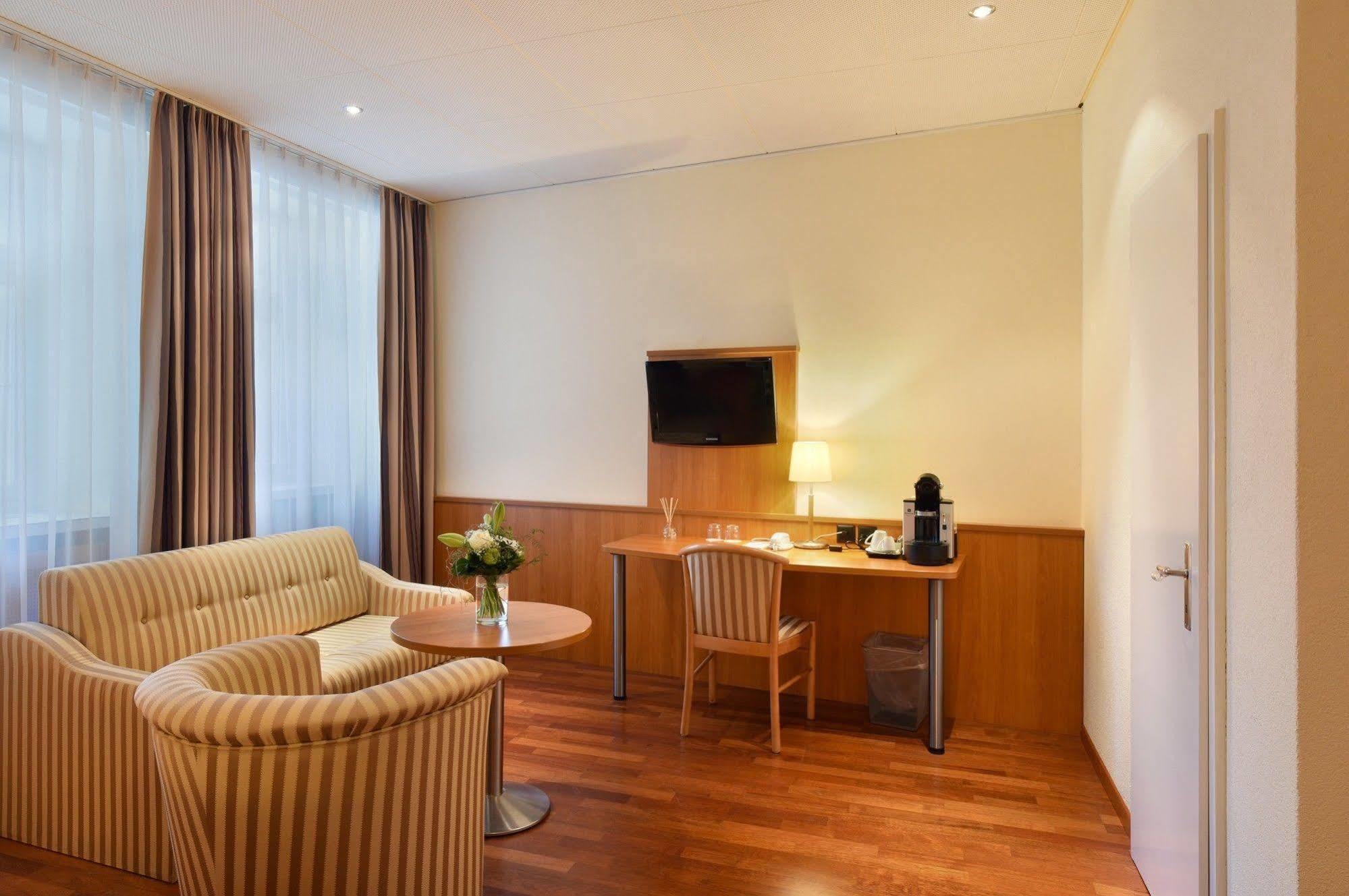 Apart Hotel Amadeo Zofingen Εξωτερικό φωτογραφία